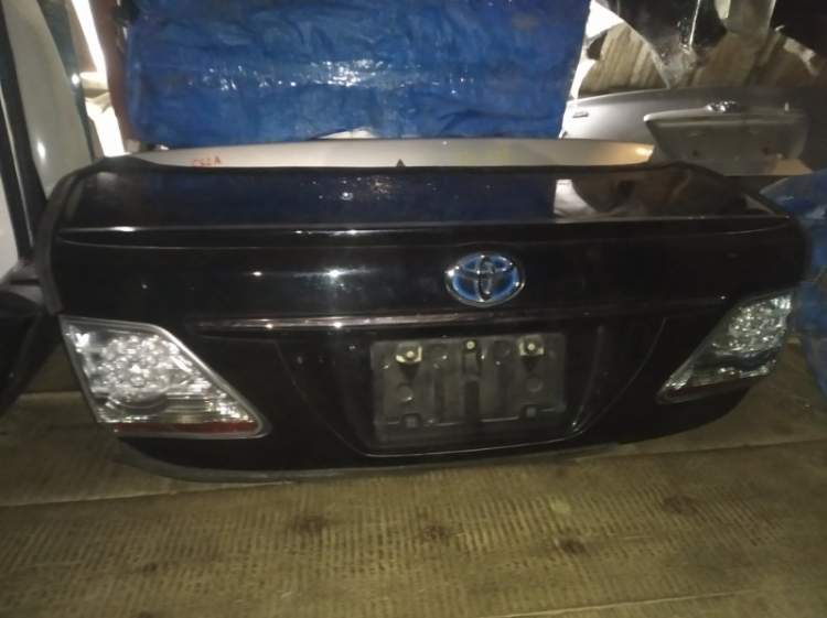 Крышка багажника Toyota Crown GWS204