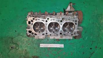 Головка блока цилиндров на Mitsubishi Diamante F36A 6G72