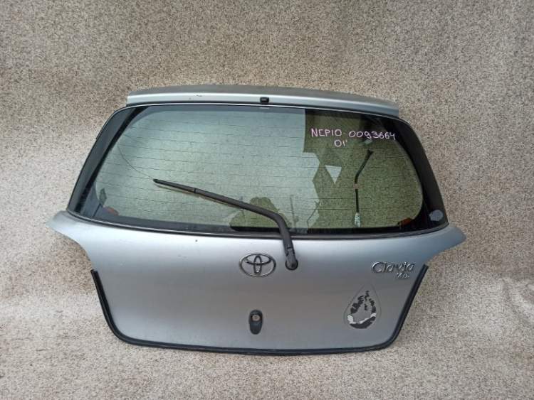 Дверь пятая на TOYOTA VITZ NCP10 СЕРЕБРО